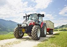 Traktory z napędem 4WD Steyr 4085 Kompakt HILO