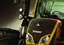 Traktory z napędem 4WD Fendt 413 Vario