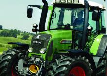 Traktory z napędem 4WD Fendt 415 Vario