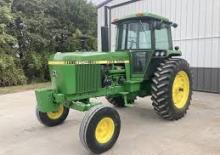 Traktory z napędem 4WD John Deere 4240
