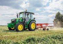 Traktory z napędem 4WD John Deere 5075E