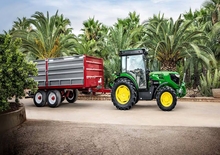 Traktory z napędem 4WD John Deere 5090GF