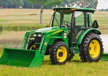 Traktory z napędem 4WD John Deere 5093E