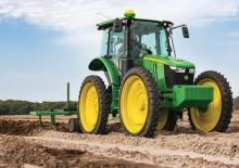 Traktory z napędem 4WD John Deere 5115RH