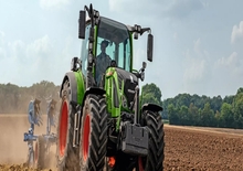 Traktory z napędem 4WD Fendt 513 Vario Power+
