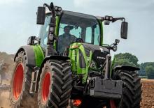 Traktory z napędem 4WD Fendt 513 Vario Profi