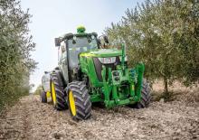 Traktory z napędem 4WD John Deere 5130ML