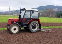 Traktory z napędem 4WD Zetor 5245