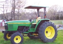 Traktory z napędem 4WD John Deere 5510 N
