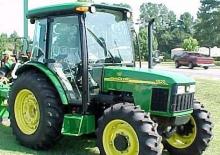 Traktory z napędem 4WD John Deere 5520