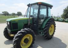 Traktory z napędem 4WD John Deere 5603