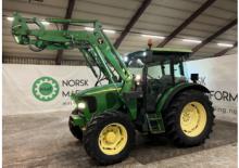 Traktory z napędem 4WD John Deere 5820 Plus