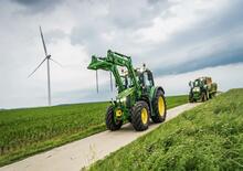 Traktory z napędem 4WD John Deere 6090M 