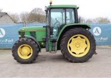 Traktory z napędem 4WD John Deere 6100 Premium