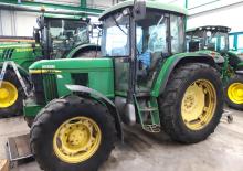 Traktory z napędem 4WD John Deere 6110