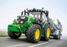 Traktory z napędem 4WD John Deere 6135R