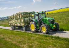 Traktory z napędem 4WD John Deere 6175M