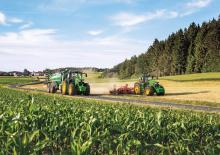 Traktory z napędem 4WD John Deere 6230R