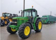 Traktory z napędem 4WD John Deere 6810