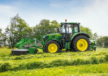 Traktory z napędem 4WD John Deere 6M 150 