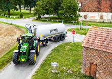 Traktory z napędem 4WD John Deere 6M 230 