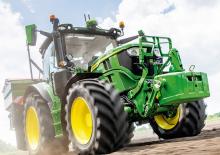 Traktory z napędem 4WD John Deere 6R 140