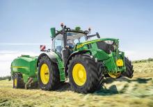 Traktory z napędem 4WD John Deere 6R 185