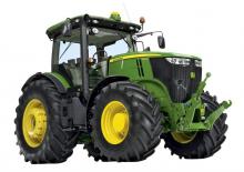 Traktory z napędem 4WD John Deere 7200 R