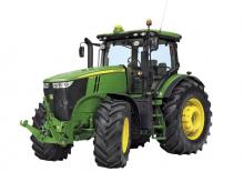 Traktory z napędem 4WD John Deere 7215 R