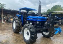 Traktory z napędem 4WD New Holland 7610S