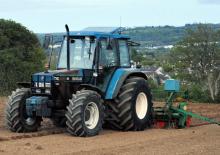 Traktory z napędem 4WD Ford-NH 7740 SLE (Powerstar)