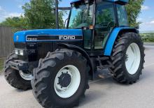 Traktory z napędem 4WD Ford-NH 7840 SLE A El. Shift