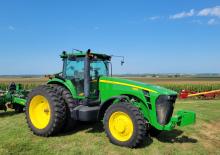 Traktory z napędem 4WD John Deere 8130