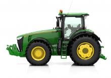 Traktory z napędem 4WD John Deere 8245R
