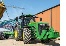 Traktory z napędem 4WD John Deere 8310 R