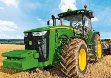 Traktory z napędem 4WD John Deere 8335 R