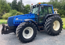 Traktory z napędem 4WD Valtra 8450 HI