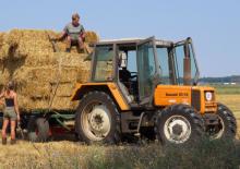 Traktory z napędem 4WD Renault 85-34 TX A