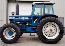 Traktory z napędem 4WD Ford-NH 8630 TA Range
