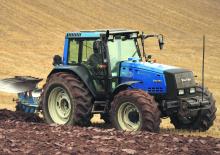 Traktory z napędem 4WD Valtra 8950 HI IC