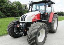 Traktory z napędem 4WD Steyr 9090 M Basis