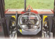 Traktory z napędem 4WD Case IH 948 Komfort