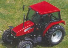 Traktory z napędem 4WD Case IH 975 Komfort