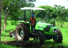 Traktory z napędem 4WD DEUTZ-FAHR Agrolux 4.80