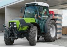 Traktory z napędem 4WD DEUTZ-FAHR Agroplus V 320 GS DT