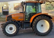 Traktory z napędem 4WD Renault Ares 550 RZ