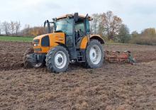 Traktory z napędem 4WD Renault Ares 556 RX