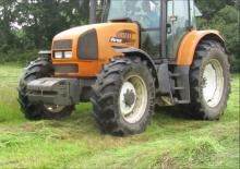 Traktory z napędem 4WD Renault Ares 616 RZ