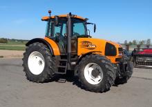 Traktory z napędem 4WD Renault Ares 696 RZ