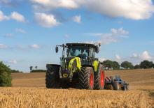 Traktory z napędem 4WD Claas Arion 610